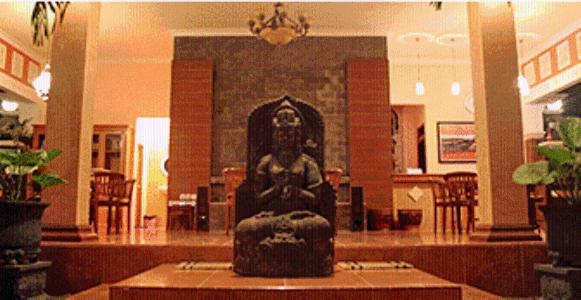 Patria Garden Hotel Blitar Eksteriør billede
